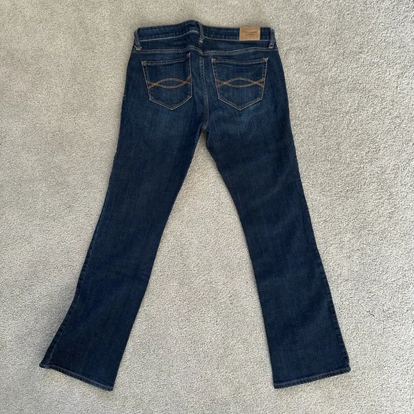 Abercrombie & Fitch Low Rise Bootcut Jeans, 6 Short - Picture 3 of 13